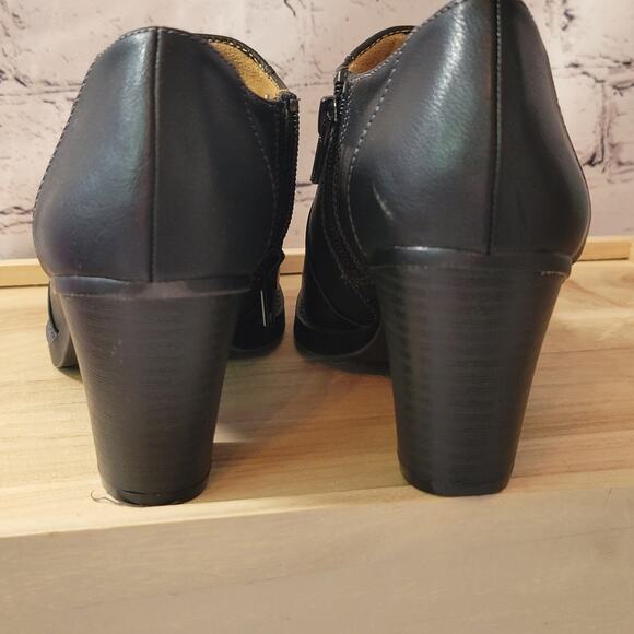 Natural Soul- Women's Black Bootie- very comfortable- size 7 - Picture 5 of 8